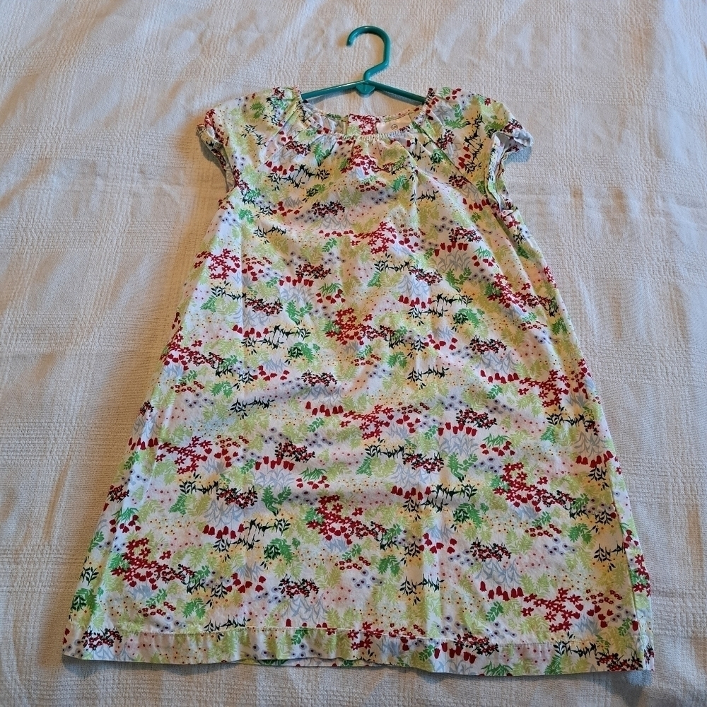 Hanna Andersson girls size 120 or 6-7 tiny flowered dress